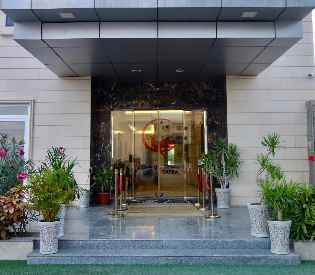 Grand Tayba Hotel Salalah Exteriör bild