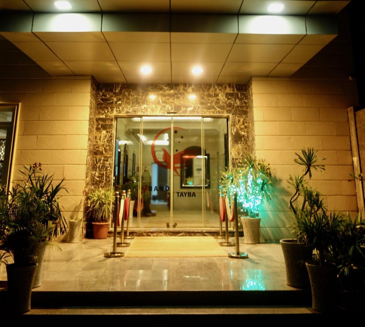 Grand Tayba Hotel Salalah Exteriör bild